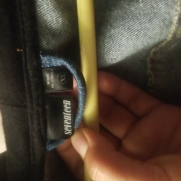 Jean jacket - Picture 2 of 8